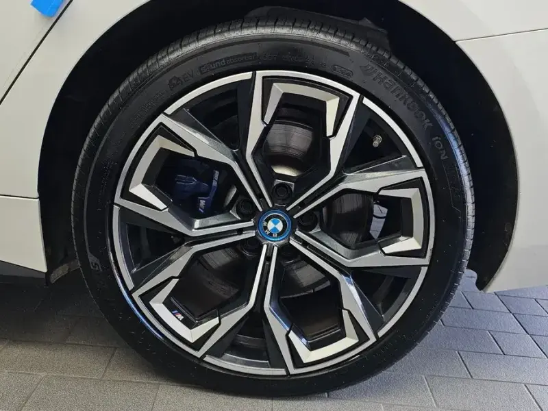 2023 BMW i4 с пробегом 88 111 км