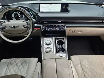 2023 Genesis GV80 с пробегом 95 024 км