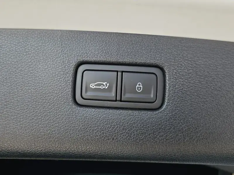2023 Genesis GV80 с пробегом 95 024 км