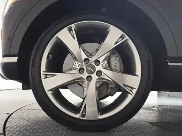 2023 Genesis GV80 с пробегом 41 012 км
