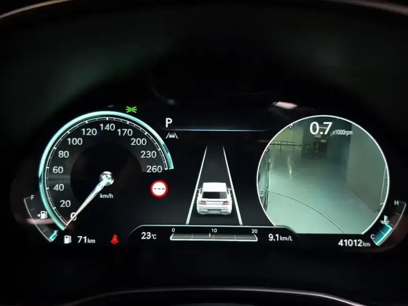 2023 Genesis GV80 с пробегом 41 012 км