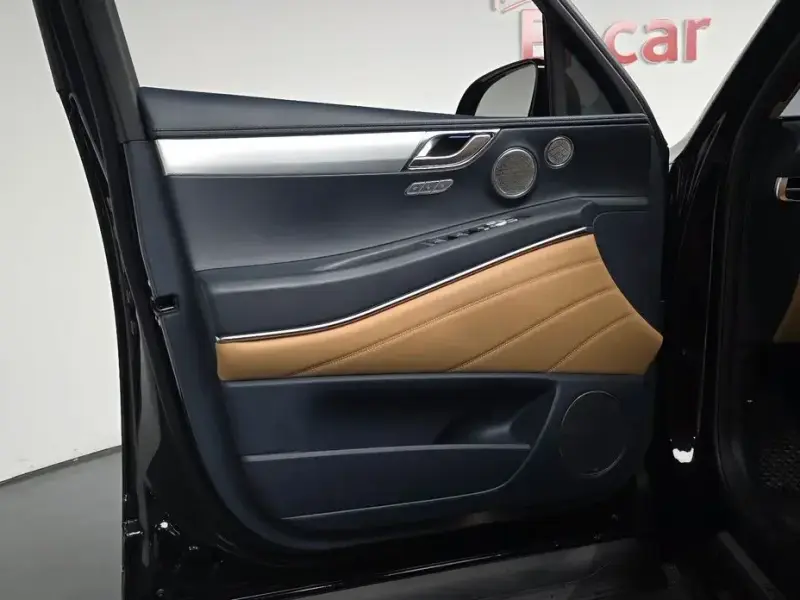 2023 Genesis GV80 с пробегом 41 012 км