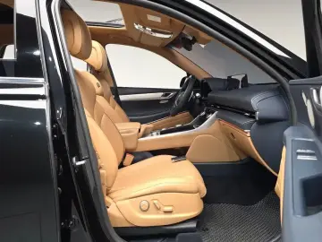 2023 Genesis GV80 с пробегом 41 012 км
