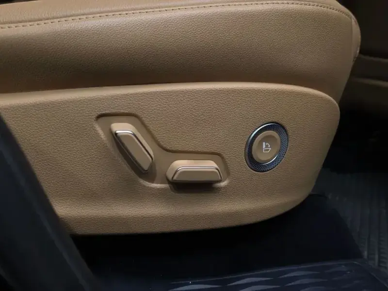 2023 Genesis GV80 с пробегом 41 012 км