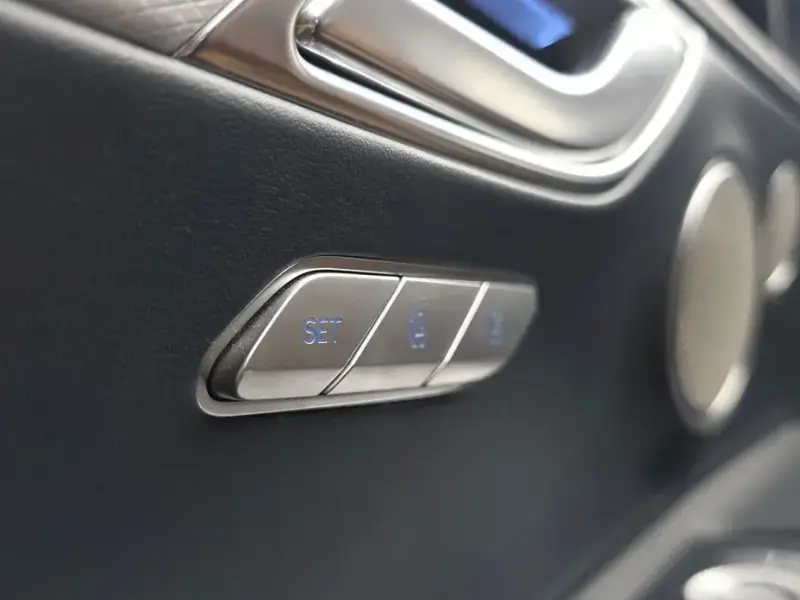 2023 Genesis GV80 с пробегом 41 012 км