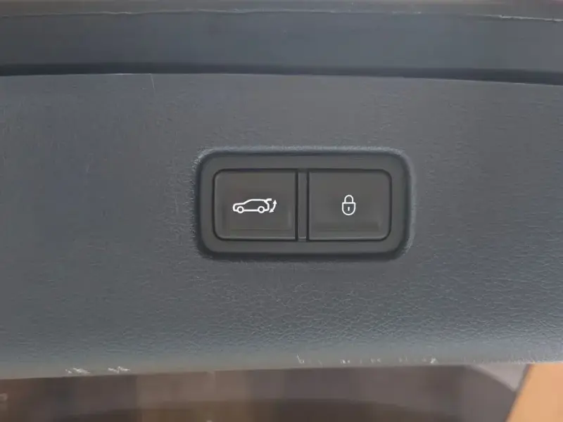 2023 Genesis GV80 с пробегом 41 012 км
