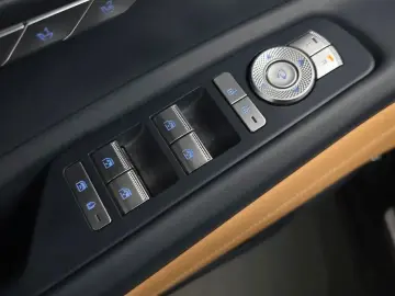 2023 Genesis GV80 с пробегом 41 012 км