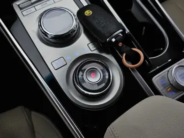 2023 Genesis GV80 с пробегом 26 705 км
