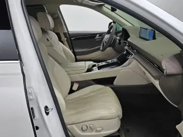 2023 Genesis GV80 с пробегом 26 705 км