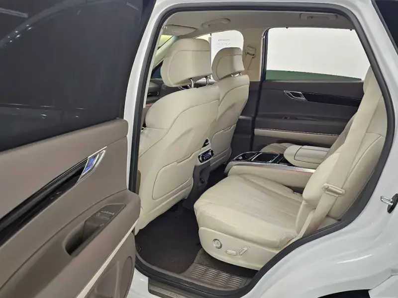 2023 Genesis GV80 с пробегом 26 705 км