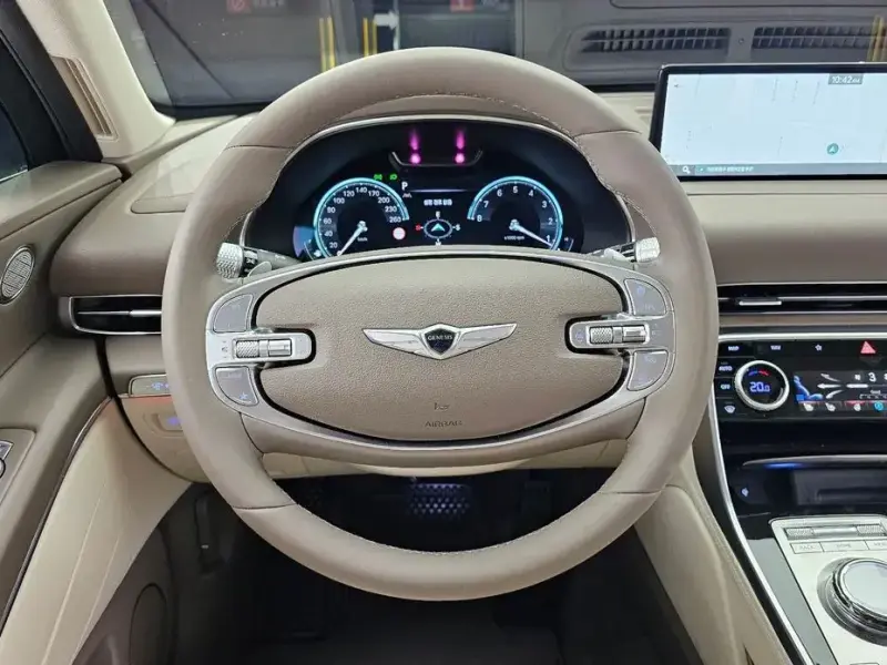 2023 Genesis GV80 с пробегом 26 705 км