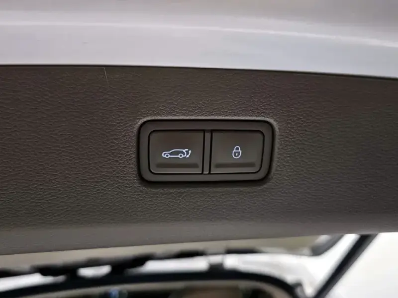 2023 Genesis GV80 с пробегом 26 705 км