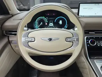 2023 Genesis GV80 с пробегом 26 806 км