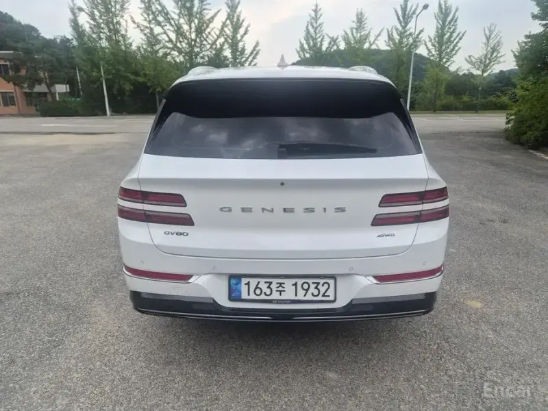 2023 Genesis GV80 с пробегом 42 075 км