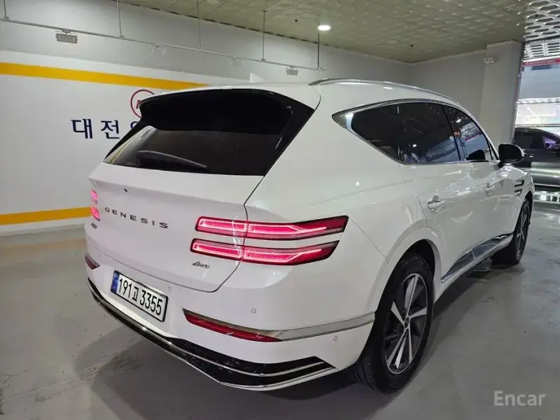 2023 Genesis GV80 с пробегом 47 842 км