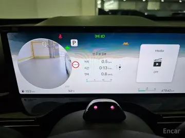 2023 Genesis GV80 с пробегом 47 842 км