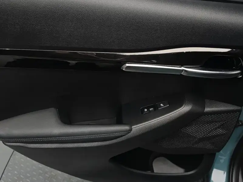 2023 Kia Seltos с пробегом 9 237 км