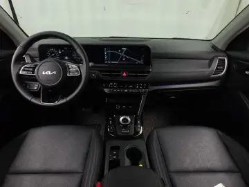 2023 Kia Seltos с пробегом 9 993 км