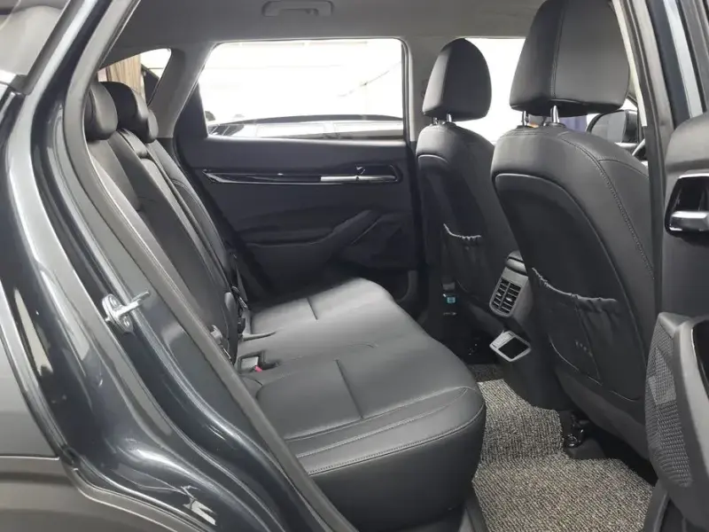2023 Kia Seltos с пробегом 9 993 км