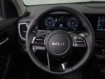2023 Kia Seltos с пробегом 9 993 км