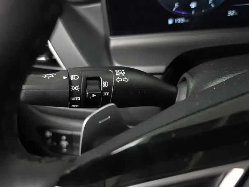 2023 Kia Seltos с пробегом 9 993 км