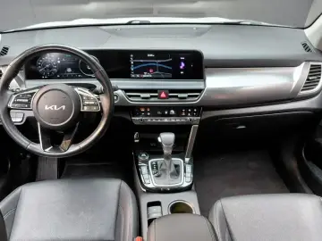 2023 Kia Seltos с пробегом 79 348 км