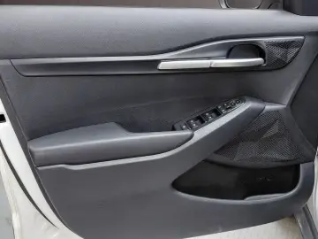 2023 Kia Seltos с пробегом 79 348 км