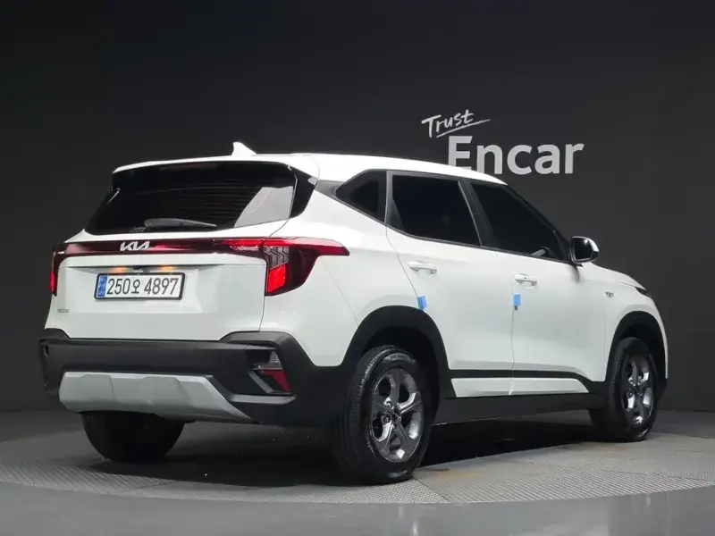 2024 Kia Seltos с пробегом 33 358 км