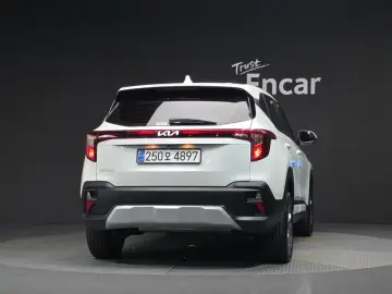 2024 Kia Seltos с пробегом 33 358 км