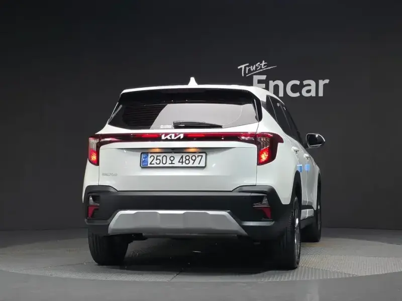 2024 Kia Seltos с пробегом 33 358 км