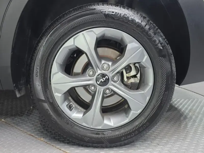 2024 Kia Seltos с пробегом 33 358 км