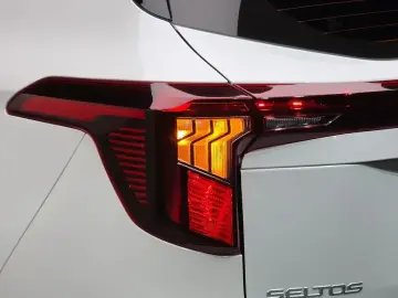 2024 Kia Seltos с пробегом 33 358 км