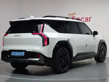 2024 Kia EV9 с пробегом 55 230 км