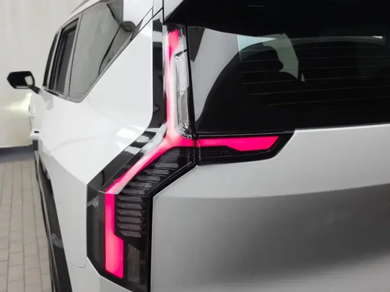 2024 Kia EV9 с пробегом 55 230 км