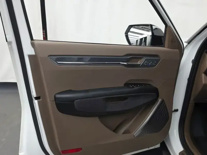 2024 Kia EV9 с пробегом 55 230 км