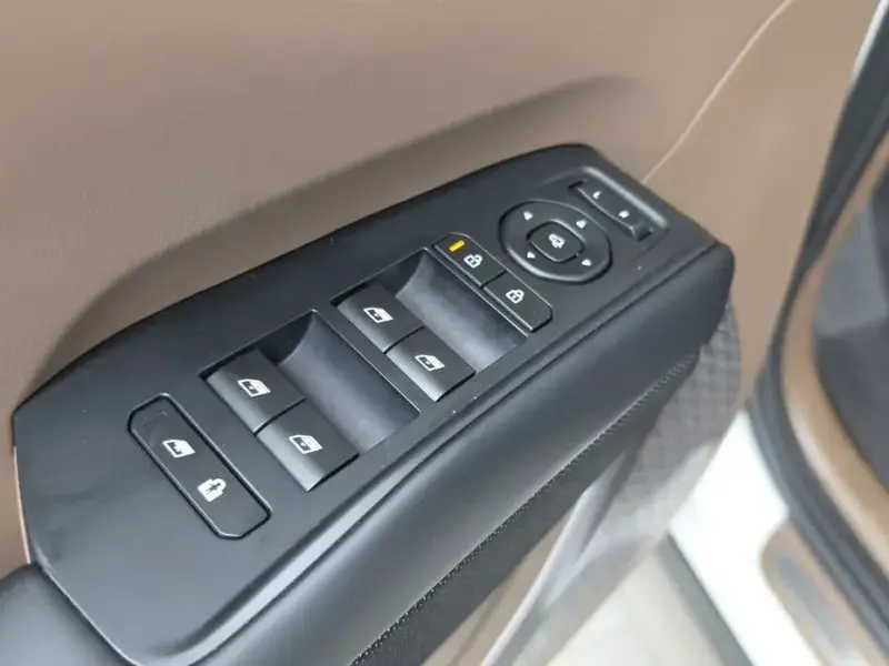 2024 Kia EV9 с пробегом 55 230 км