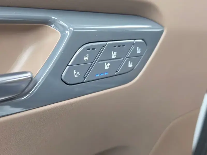 2024 Kia EV9 с пробегом 55 230 км