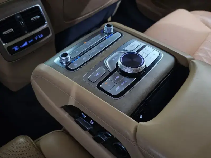 2021 Kia K9 с пробегом 94 071 км