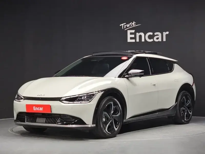 2023 Kia EV6 с пробегом 57 940 км