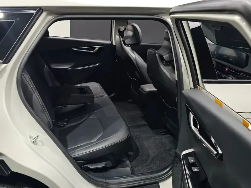 2023 Kia EV6 с пробегом 57 940 км