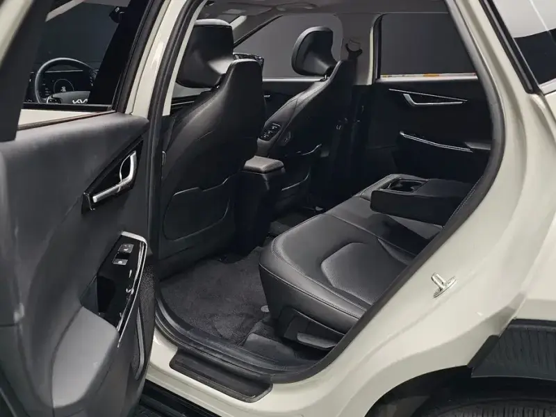 2023 Kia EV6 с пробегом 57 940 км
