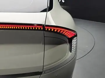 2023 Kia EV6 с пробегом 57 940 км