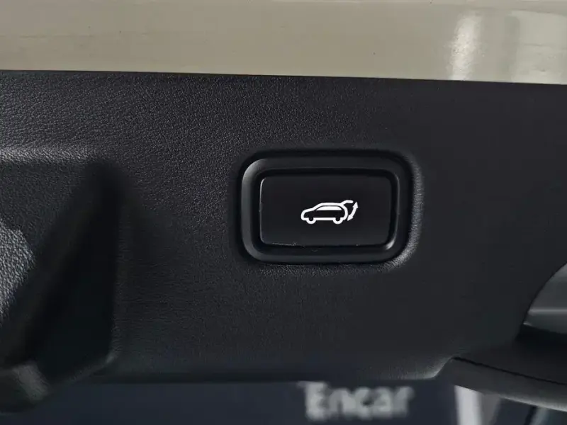 2023 Kia EV6 с пробегом 57 940 км