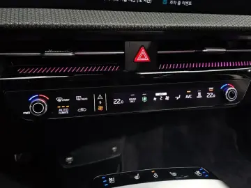 2023 Kia EV6 с пробегом 57 940 км