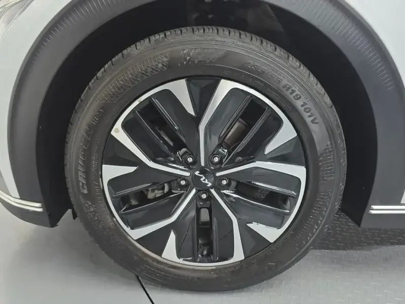 2022 Kia EV6 с пробегом 88 828 км