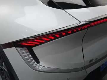 2022 Kia EV6 с пробегом 88 828 км