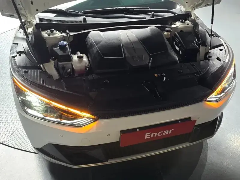 2023 Kia EV6 с пробегом 77 907 км