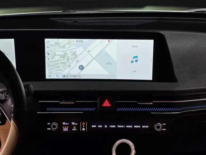 2023 Kia EV6 с пробегом 77 907 км