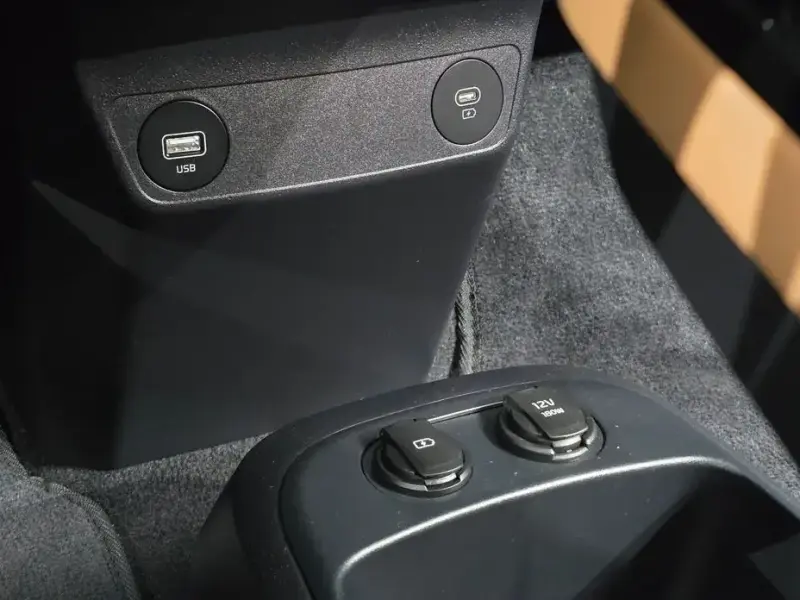 2023 Kia EV6 с пробегом 77 907 км