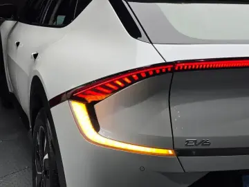 2023 Kia EV6 с пробегом 77 907 км
